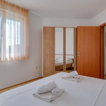 Mirela Apartment