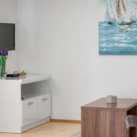 Apartment Mirela *