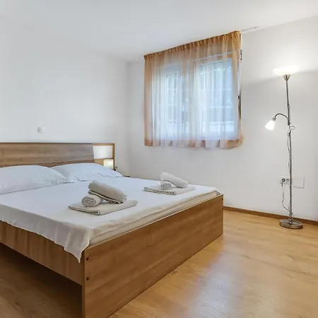 Mirela * Petrcane