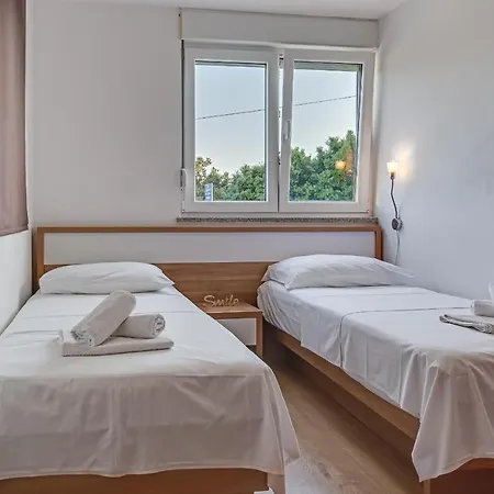 Mirela Apartment *