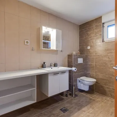 Mirela Apartment