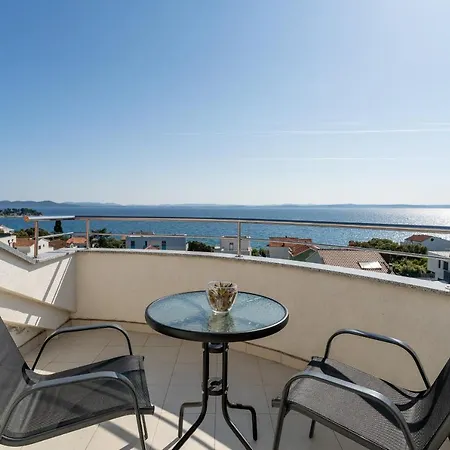 Apartment Mirela *