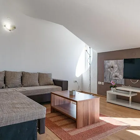 Mirela * פטרצ'אנה