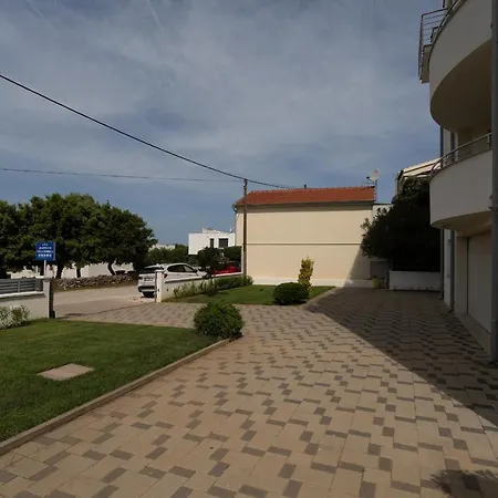 Mirela Apartment