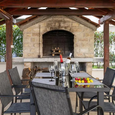 Mirela פטרצ'אנה