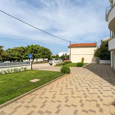 Mirela Апартаменты