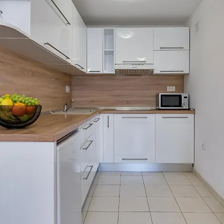 Mirela Apartment