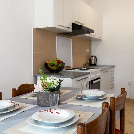Mirela Apartment Petrcane