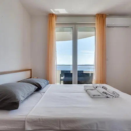 Apartment Mirela *