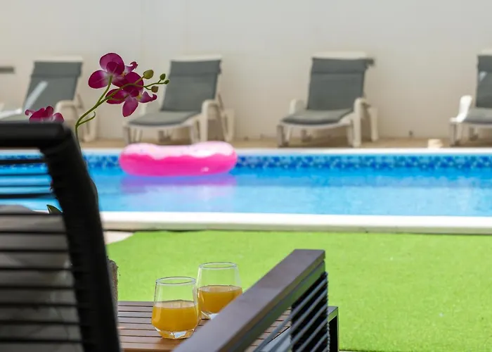 Апартаменты Mirela