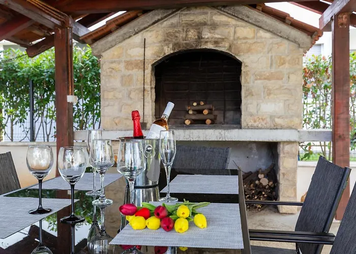 Mirela Апартаменты *