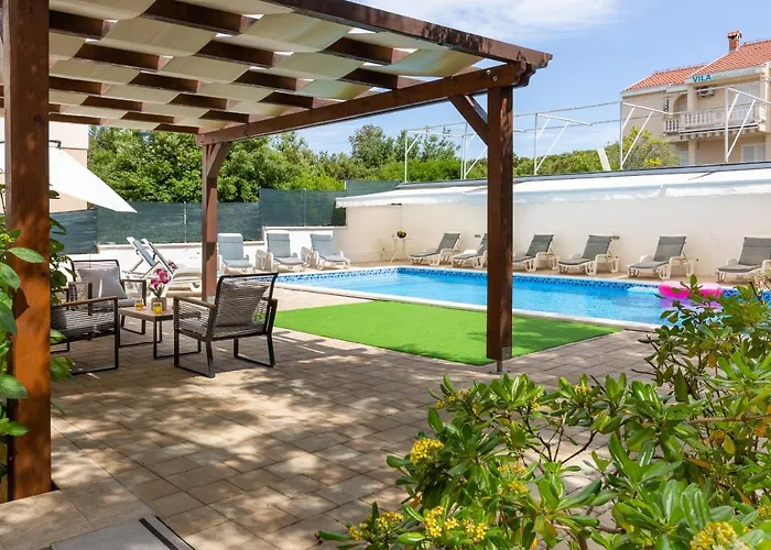 Апартаменты Mirela Петрчане