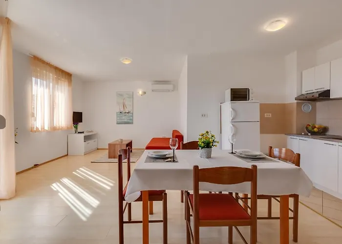 Mirela Апартаменты