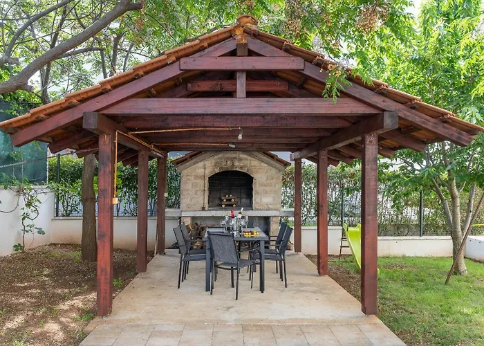 Mirela Апартаменты