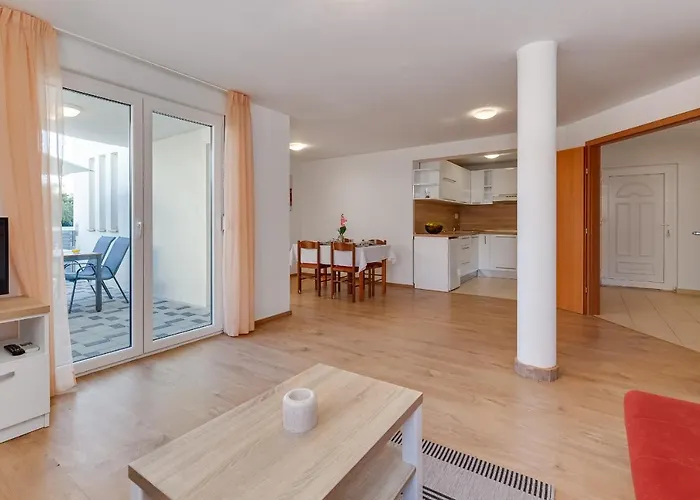 Апартаменты Mirela