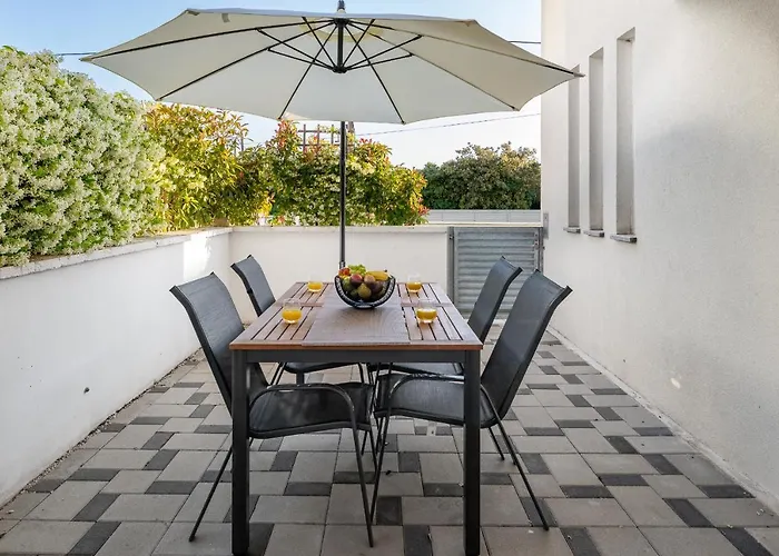 Апартаменты Mirela Петрчане