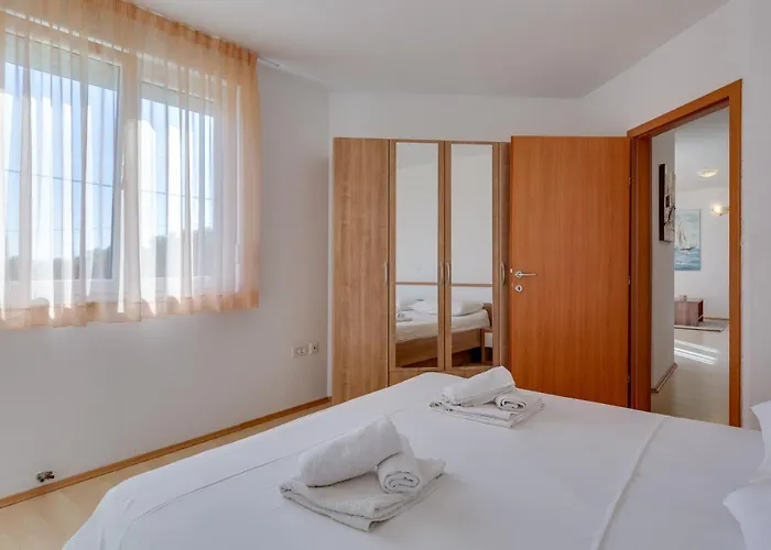 Mirela Апартаменты