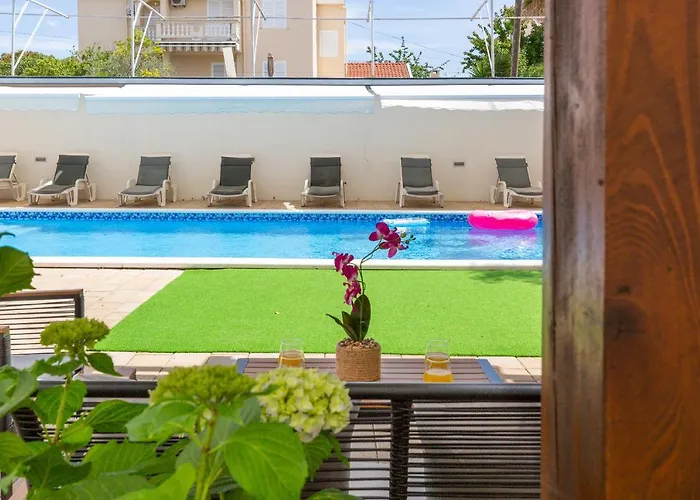 Mirela Апартаменты