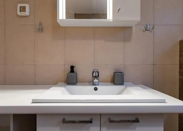 Mirela * Петрчане