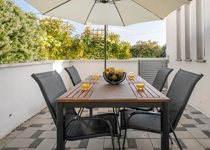 Mirela Апартаменты